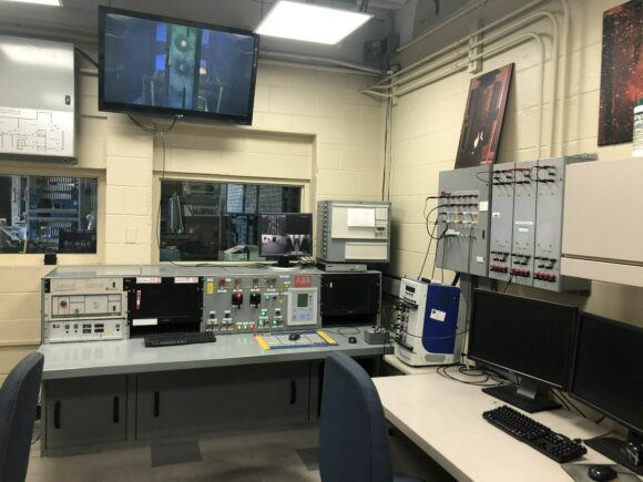 Interior photograph of Kinectrics' high current lab monitoring area