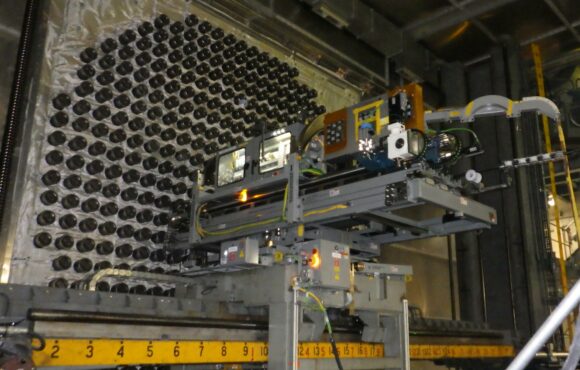 Tooling delivery system on the face of a CANDU Reactor